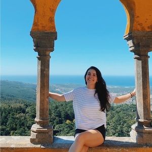 Lululemon Back in Action Short sleeve in size 4